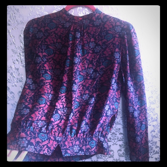 Tops - KILLER VINTAGE Silk Crop Top
